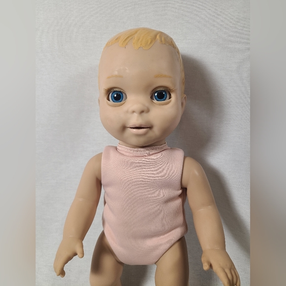 Spin Master Luvabella Newborn Interactive Toy Girl Doll Pink Realistic 14" Works - Picture 3 of 15